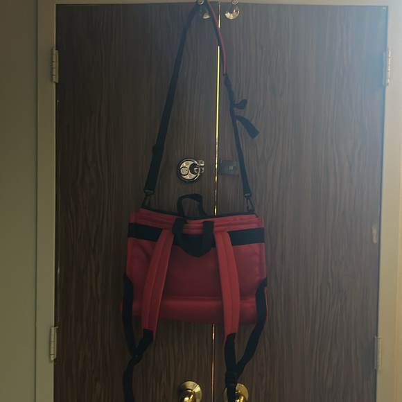 The Telfar backpack is a stylish. Adjustable StrapsDesigned for comfortable wear - Picture 3 of 3